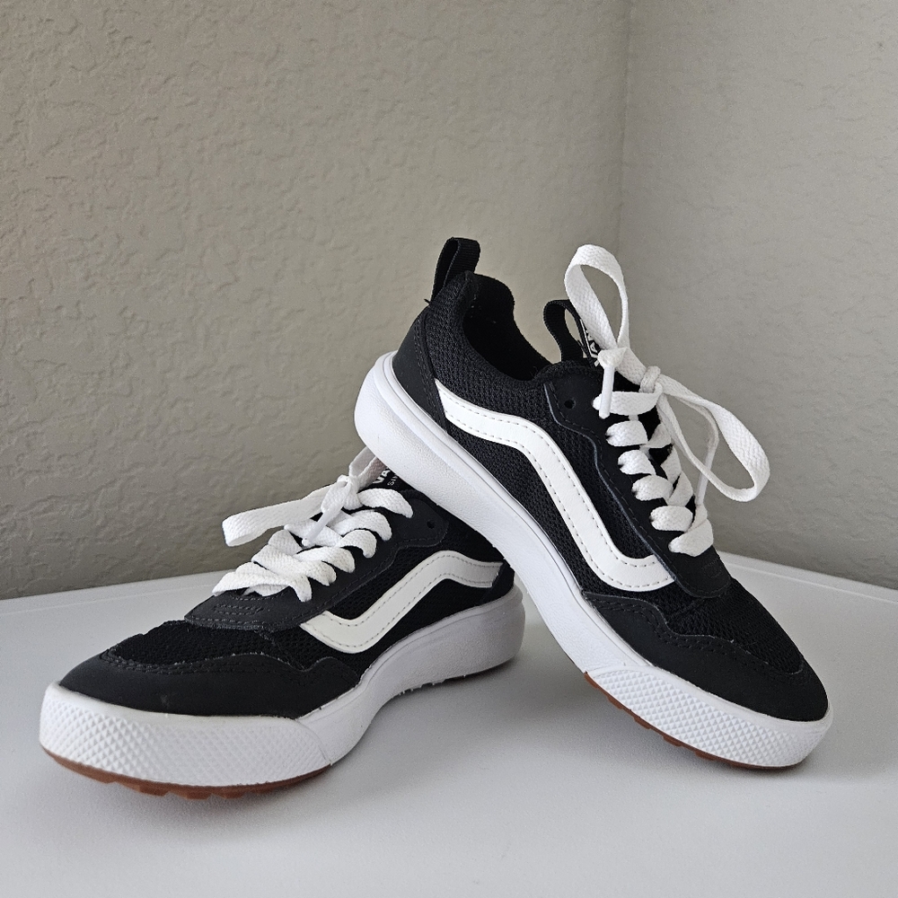 Vans Black and White Low-Top Kids' Sneakers